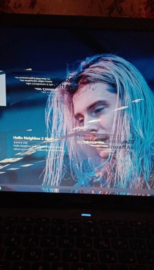 ребят, кто сталкивался с такой проблемой на ноутбуке? с дисплеем жесть. мерцают иконки, все мерцает