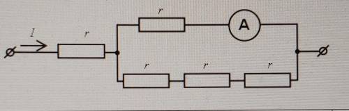 : Через ділянку кола тече постійний струм. l = 4 A. Чому дорівнюють покази амперметра? Опором амперм