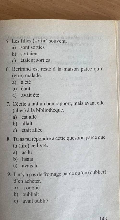 L'enfant n'a pas eu de chocolat parce qu'il (casser) le vase​