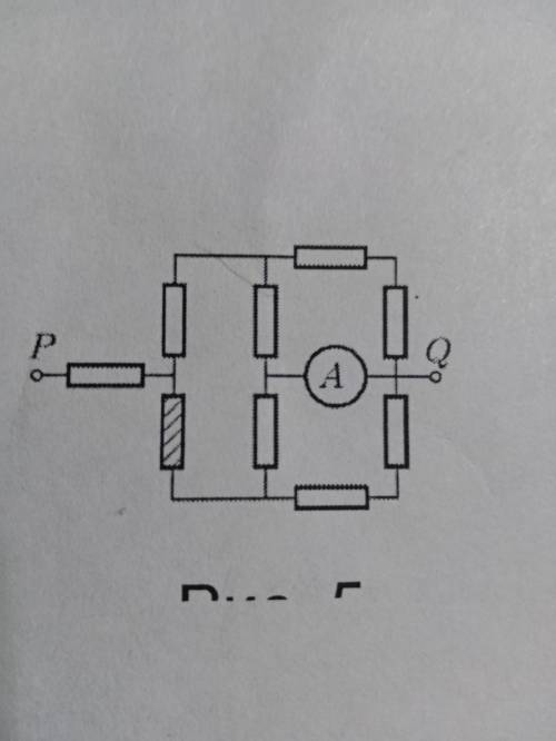 B электрической цепи амперметрА показывает I=32 мА. Сопротивление всех резисторов одинаковое и равно